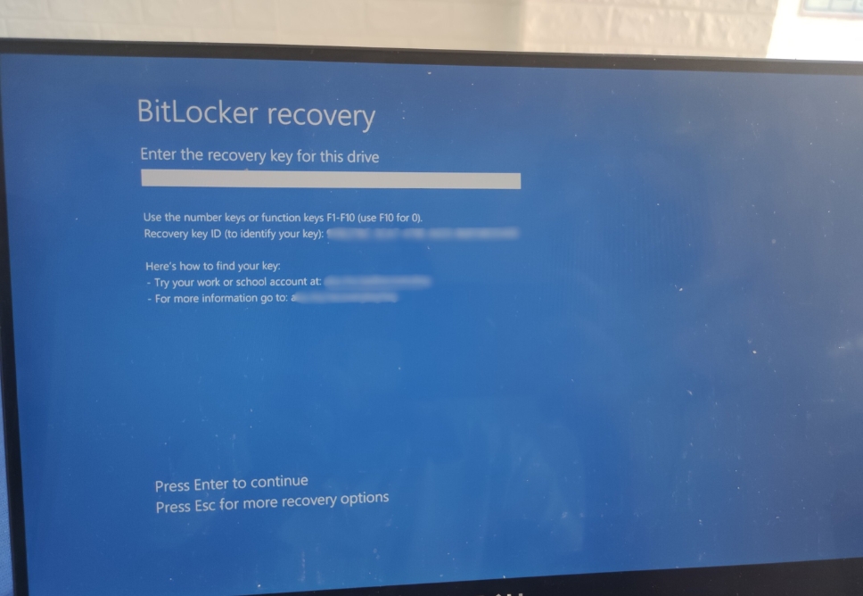 Sửa Surface Bị Khóa Bitlocker Tại TPHCM