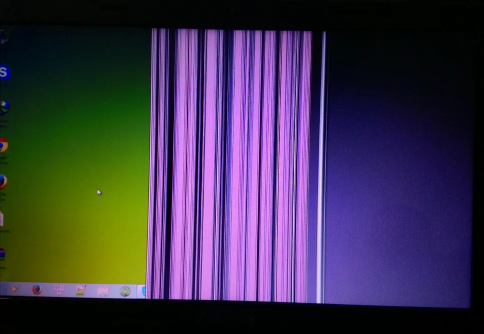 Địa Chỉ Sửa Laptop Bị Sọc Màn Hình TPHCM - Giá Rẻ Tận Nơi