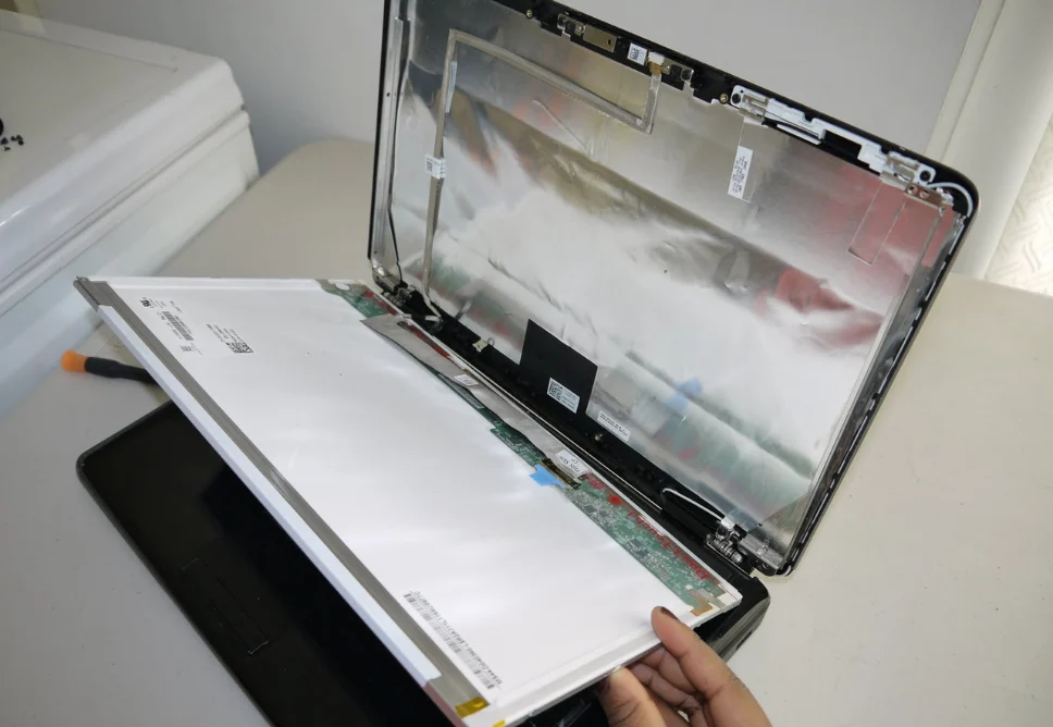 Trung Tâm Thay Màn Hình Laptop Quận 12 Giá Rẻ
