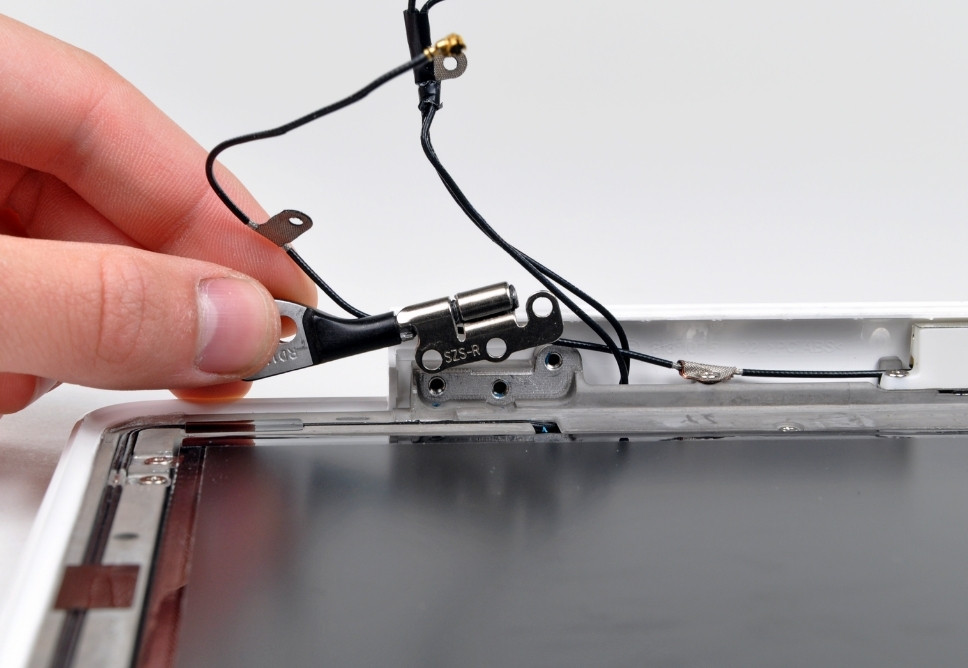 Thay Bản Lề Macbook Quận Phú Nhuận Gần Đây