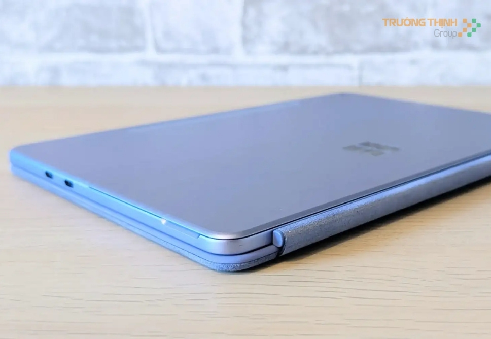 Thay Bản Lề Surface Quận Tân Bình Tận Nơi