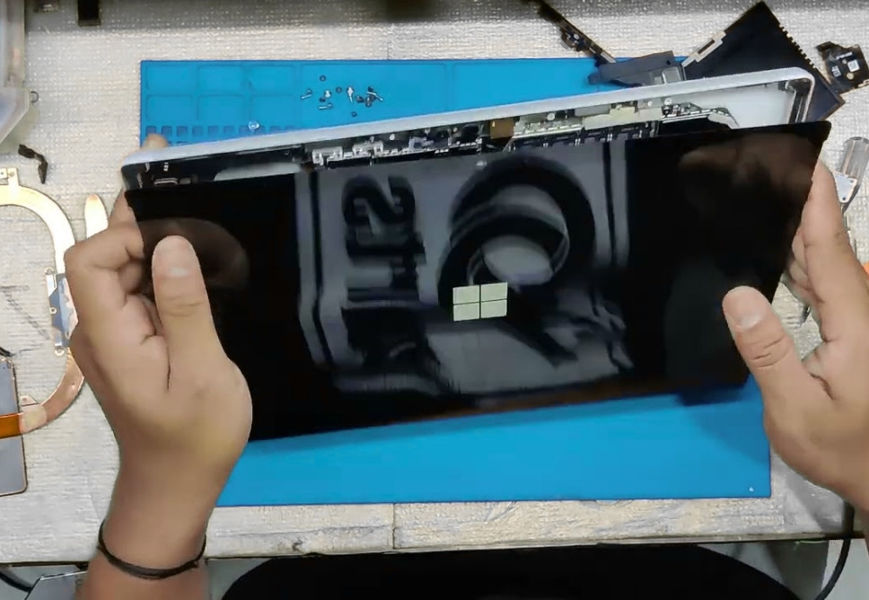 Thay Màn Hình Surface Quận Phú Nhuận Lấy Liền