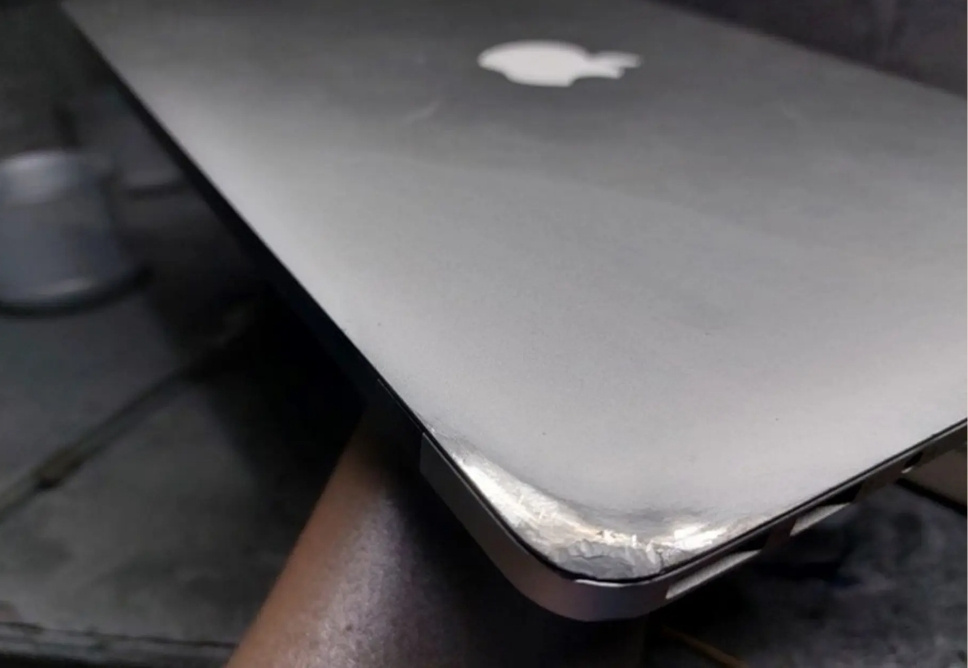 Thay Vỏ Macbook Quận Phú Nhuận Tận Nhà