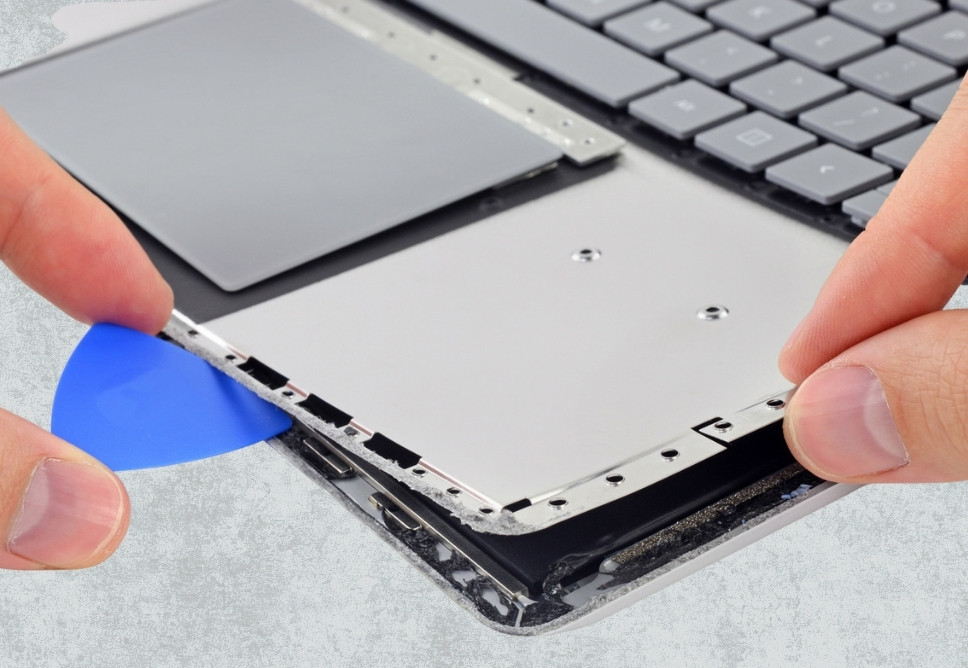 Thay Vỏ Surface Quận Thủ Đức Lấy Liền