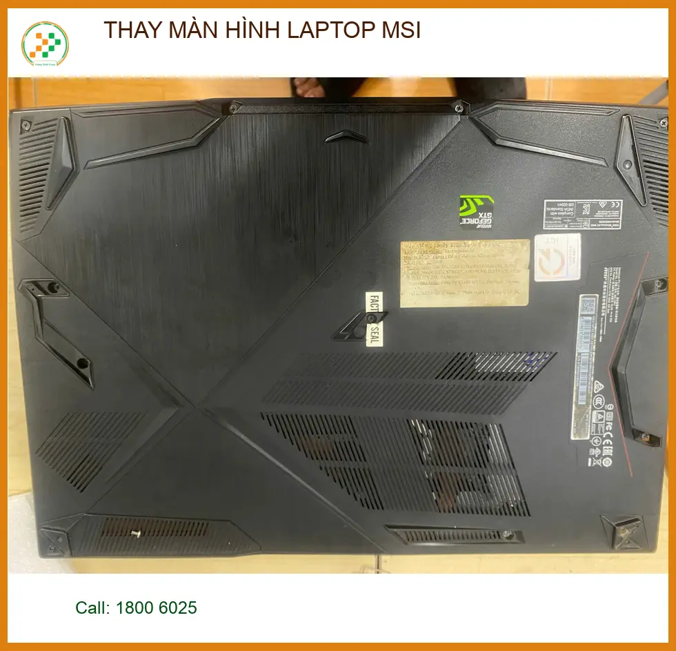 Anh Khoa màn hình MSI bị nứt - Dịch vụ Thay MÀN HÌNH LAPTOP MSI Quận Gò Vấp Lấy ngay ảnh thực tế 1