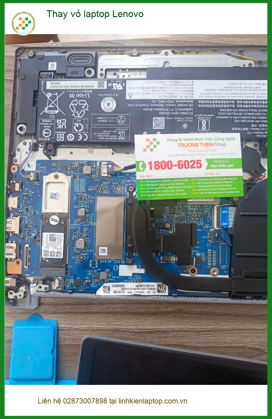 Chị Nguyệt kế toán thay vỏ laptop Lenovo Quận Tân Phú sau va đập mạnh ảnh thực tế 1