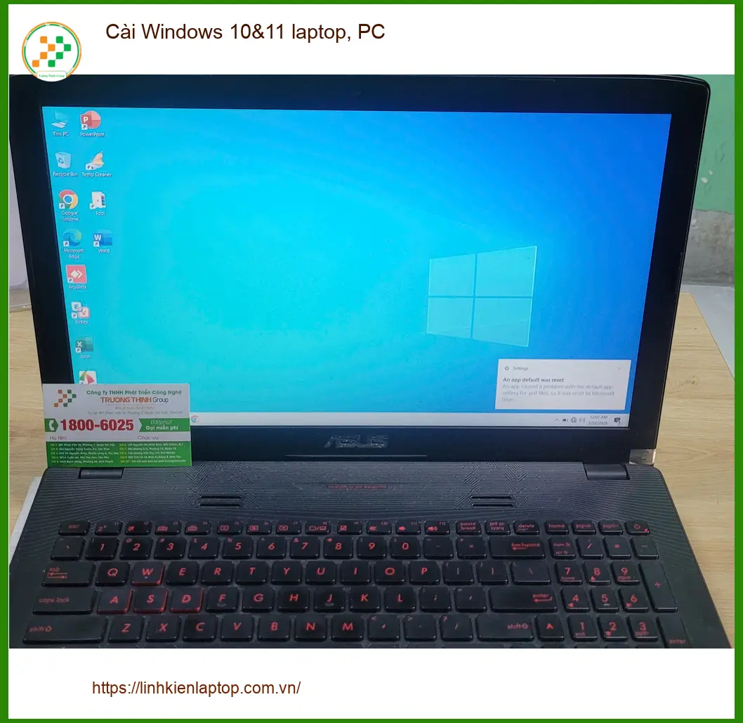 Chị Khánh Chi nhân viên văn phòng cài Windows 10&11 laptop, PC Quận Tân Bình uy tín ảnh thực tế 1
