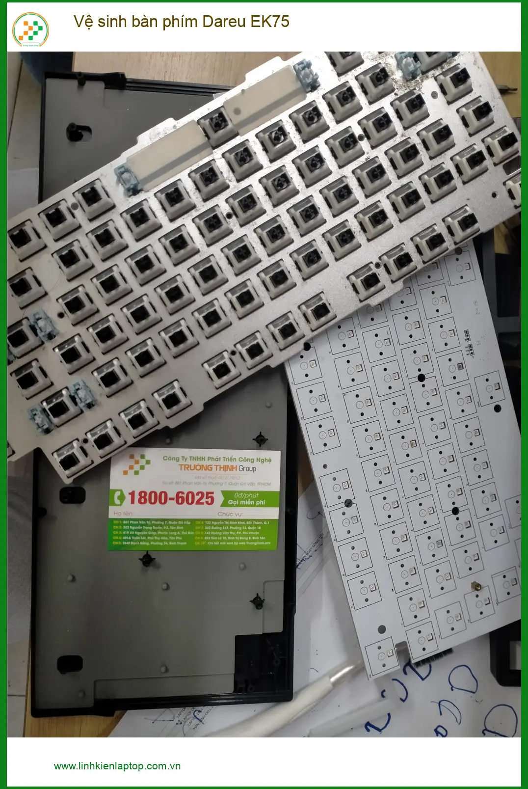 Cô Trúc nhân viên văn phòng review vệ sinh bàn phím Dareu EK75 Quận 12 ảnh thực tế 2